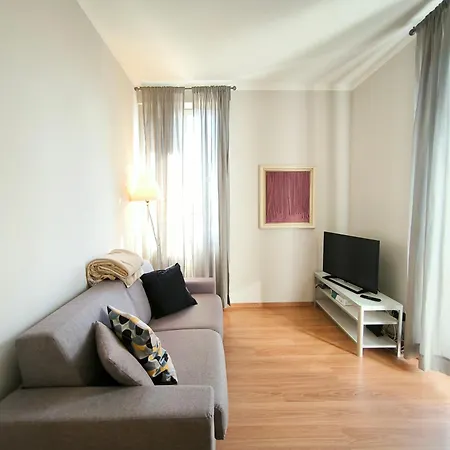 La Casa Gialla 바메노