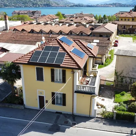 La Casa Gialla Apartment *